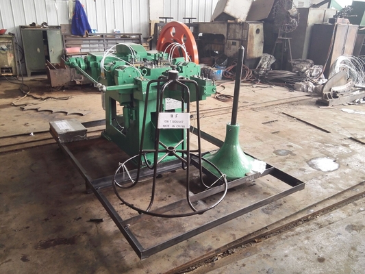 Uitlaatdiameter 0,8-5 mm Draadtrekapparatuur met waterkoelsysteem en 18,5-30 kW elektromotor