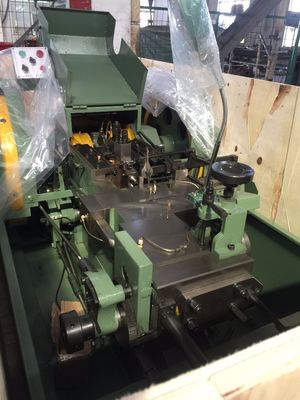 Dubbele van de het Smeedstukkopbal van de Slagklinknagel Koude Machine 1 Matrijs 2 Slag
