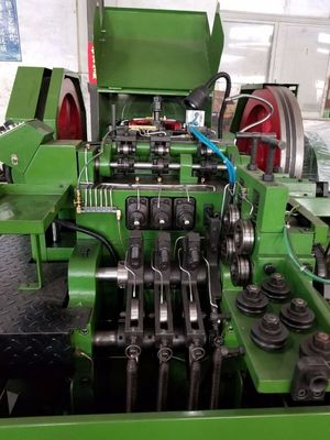 Machine van de klinknagel de Koude Rubriek, Twee Matrijs Vier Slagtype