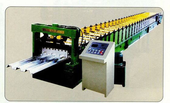 Het Dekbroodje die van de staalvloer Machine vormen