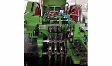 Blinde van het de Schroefstaal van de Klinknagelbout Machine van de de Bal Koude Rubriek Twee Matrijs Vier Slagtype